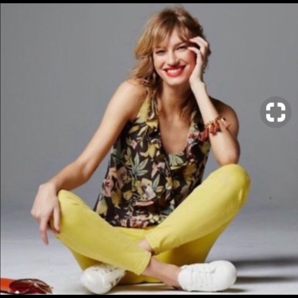 Cabi Osaka Nights Floral Ruffle Blouse